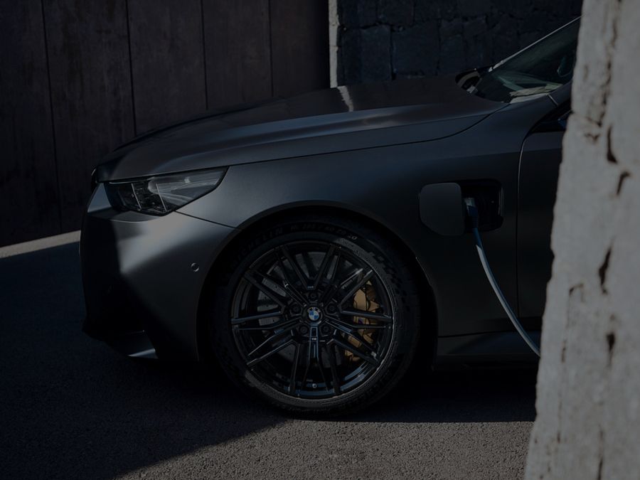 BMW M5 Touring On Charge