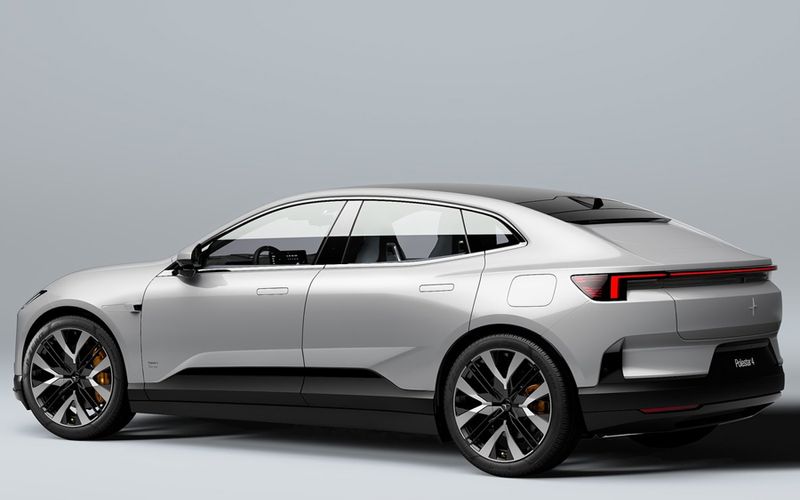 Polestar 4 Side In Room