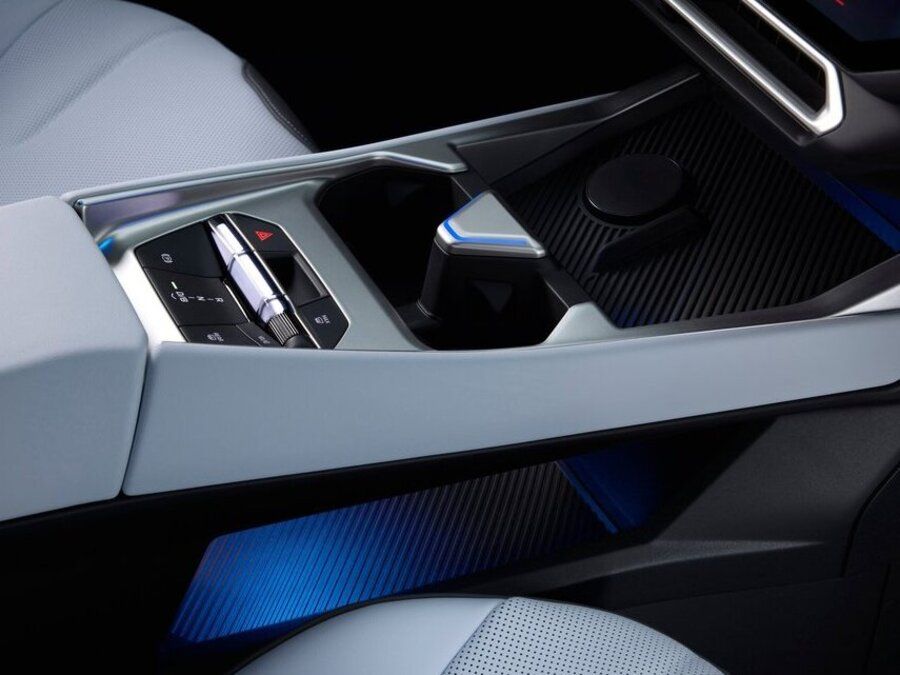 BMW i3 Saloon Centre Console