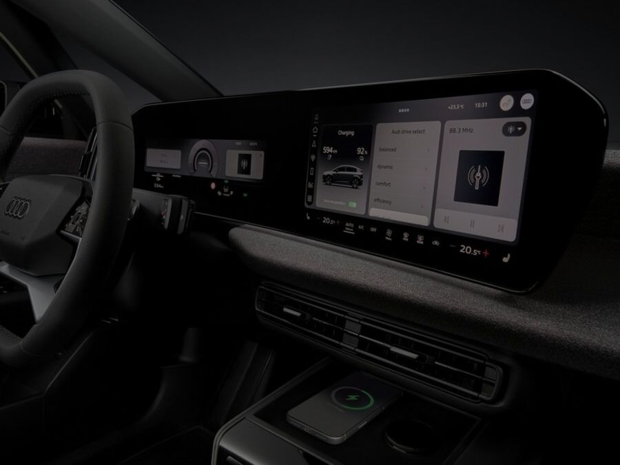 Audi A2 e-tron Screen Close Up