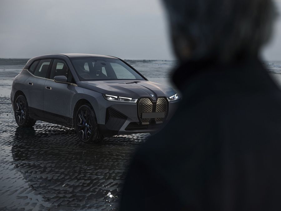 BMW iX