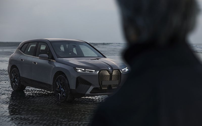 BMW iX