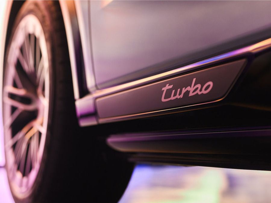 Porsche Cayenne Electric Turbo Sideskirt