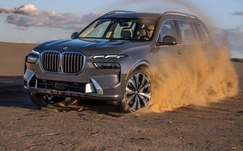 BMW X7 Driving On Sand