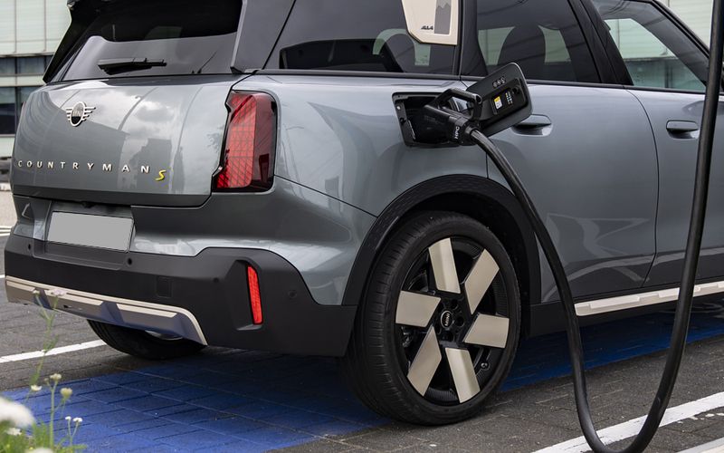 Mini Countryman Electric Charging