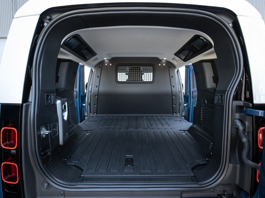 Defender Hard Top Load Space