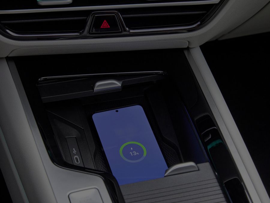Volkswagen Passat Wireless Charging