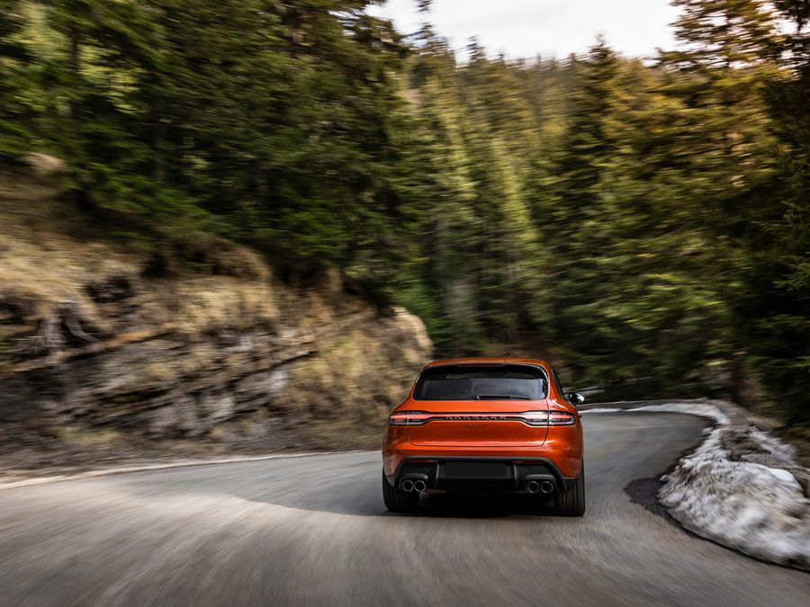 Porsche Macan Driving