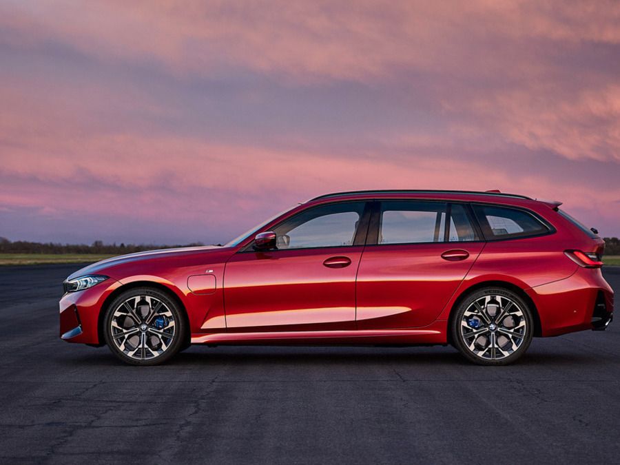 BMW 3 Series Touring Side
