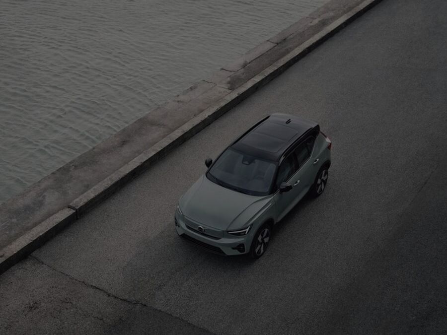 Volvo EX40 Birds Eye View