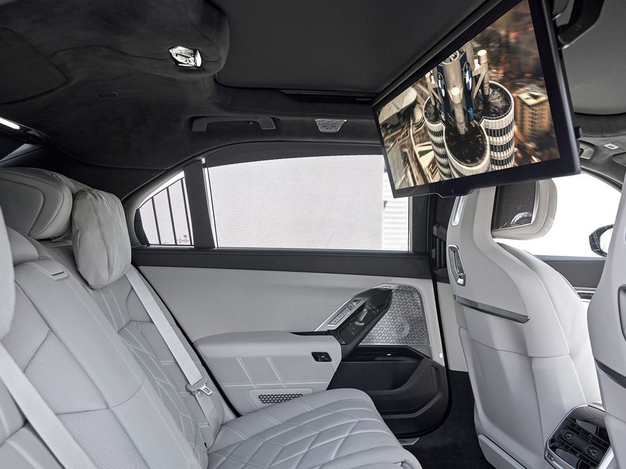 BMW i7 Interior