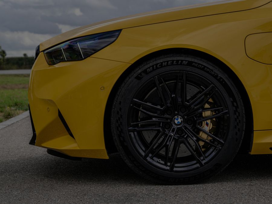 BMW M5 Yellow Front End