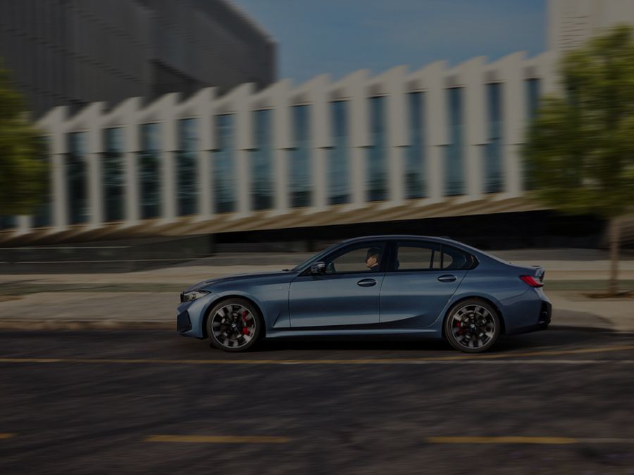 BMW 3 Series Saloon Moving