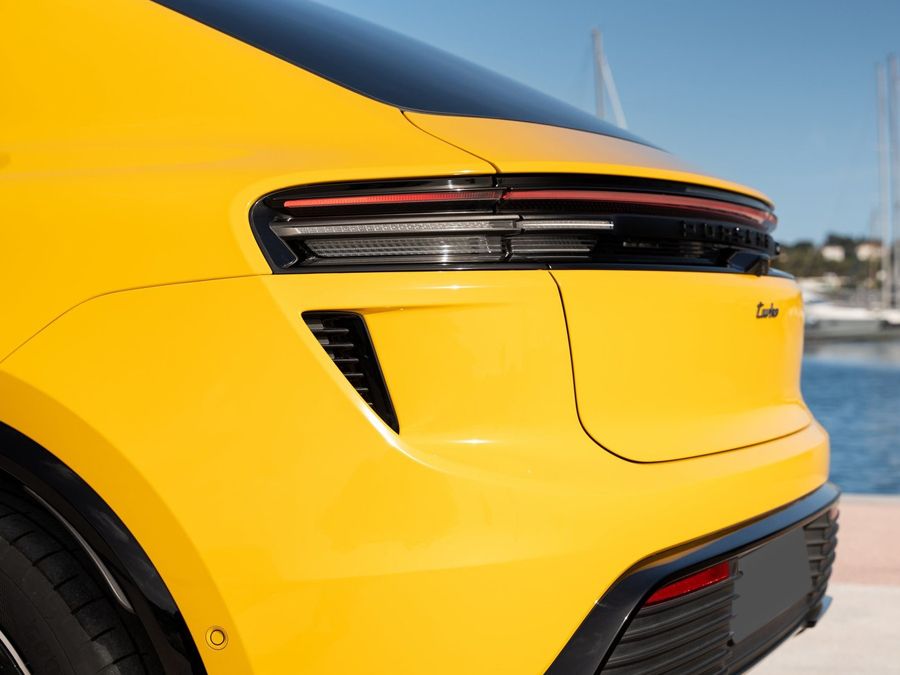 Porsche Macan Electric