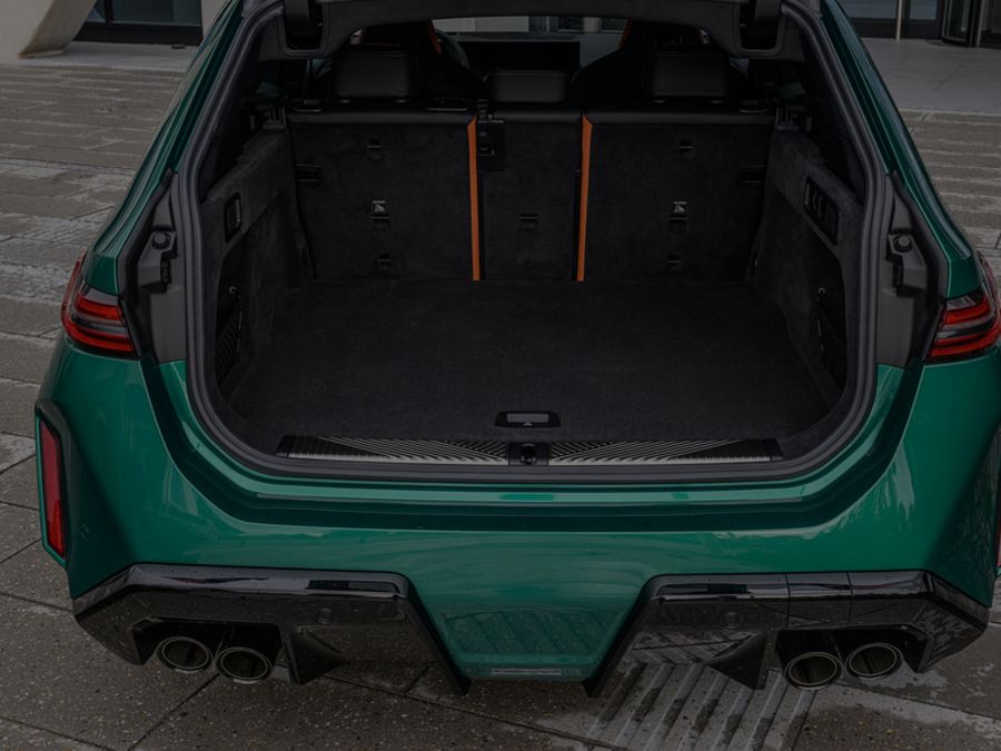BMW M5 Touring Boot