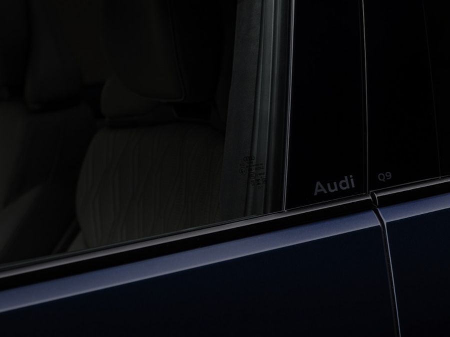 Audi Q9 Window Detail