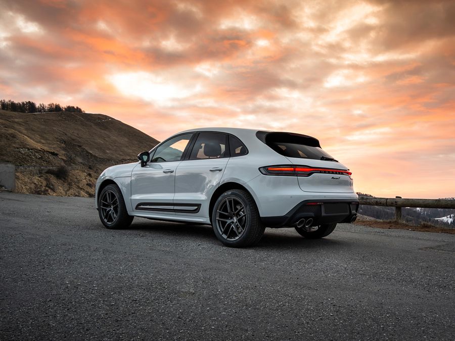 Porsche Macan Sky