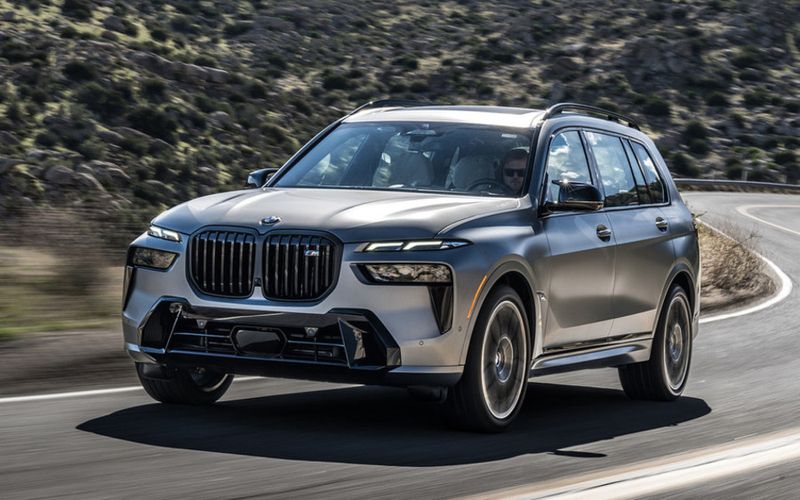 BMW X7 On Road