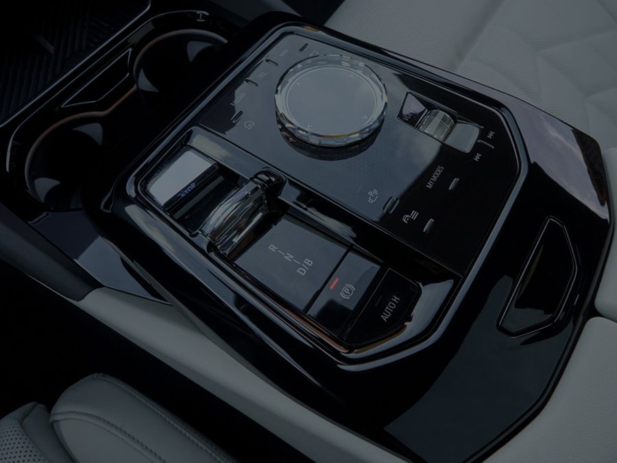 BMW i5 Touring controls